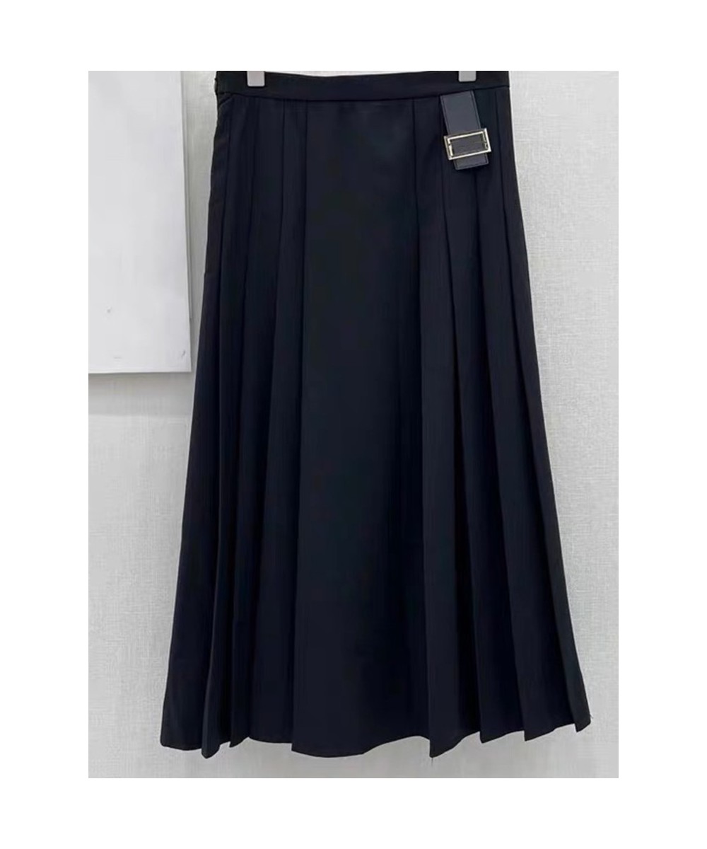 In spring and summer of 2023 the new solid color pleated skirt with high waist and long A-line skirt is fashionable and versa...