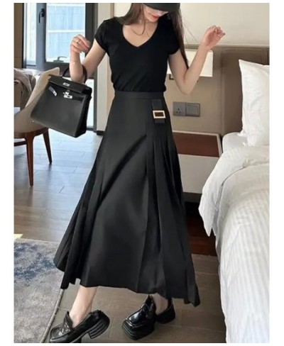 In spring and summer of 2023 the new solid color pleated skirt with high waist and long A-line skirt is fashionable and versa...