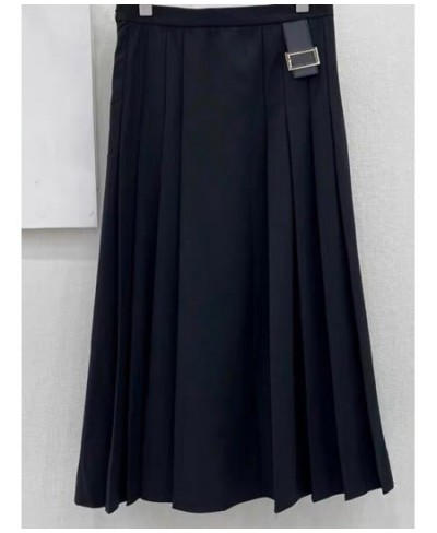 In spring and summer of 2023 the new solid color pleated skirt with high waist and long A-line skirt is fashionable and versa...