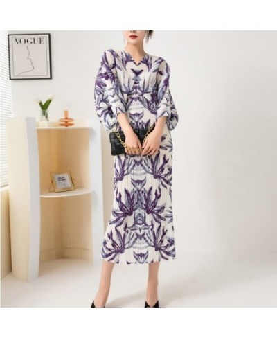 High End Pleated Printed Bat Sleeve V-neck Women's Dress New 2023 Spring Fashion Temperament Slim Fitting Style $72.77 - Dresses